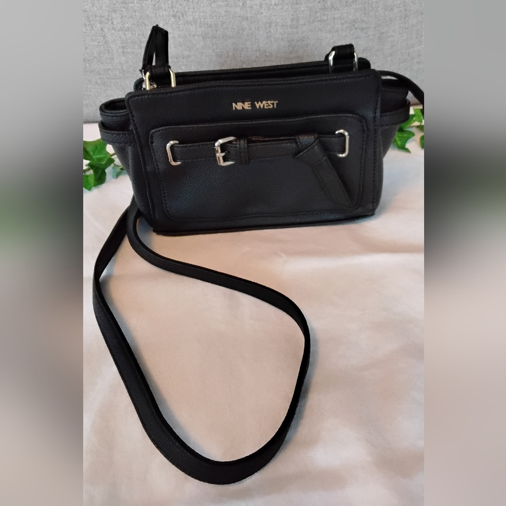 Nine West Elegant Black Leather Crossbody / Shoulder Bag